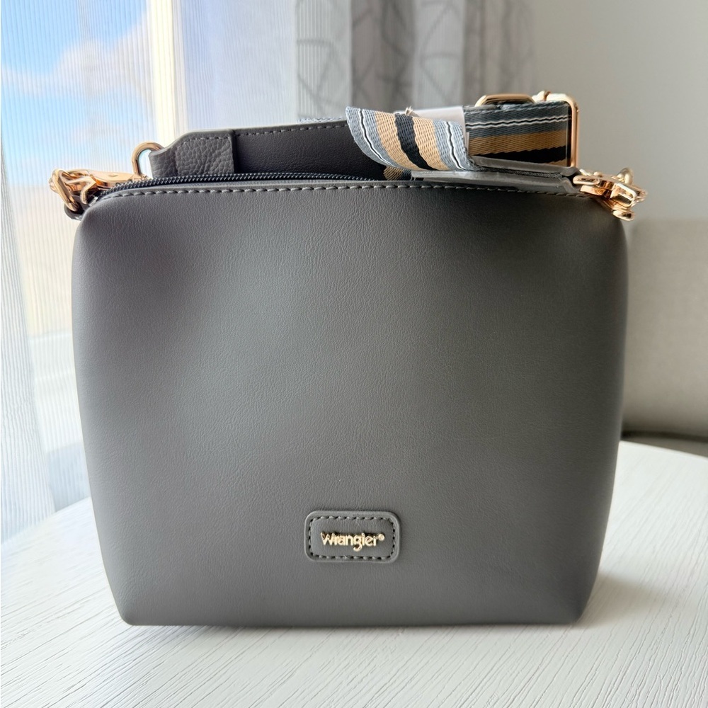 🔥Wrangler Gray Women's Bag NWT🔥